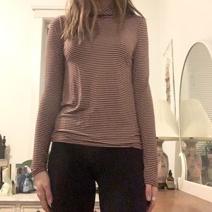 Small American eagle striped turtle neck